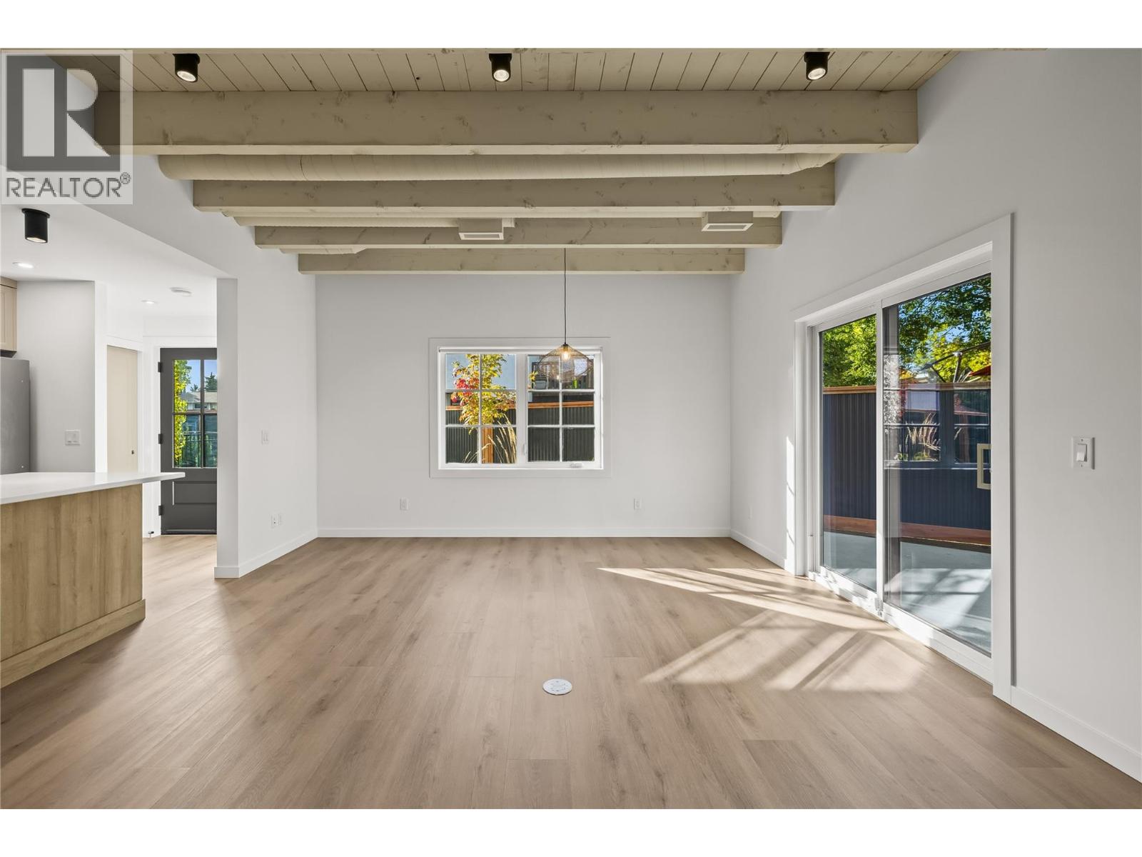 1 2957 Conlin Court, Kelowna