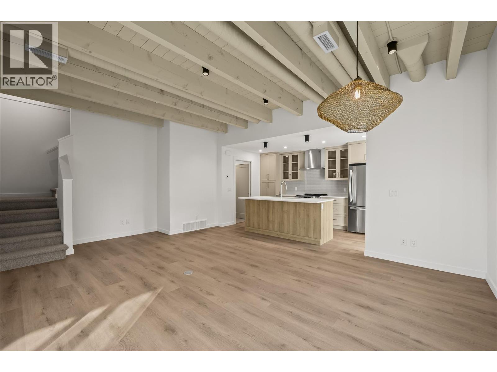 1 2957 Conlin Court, Kelowna