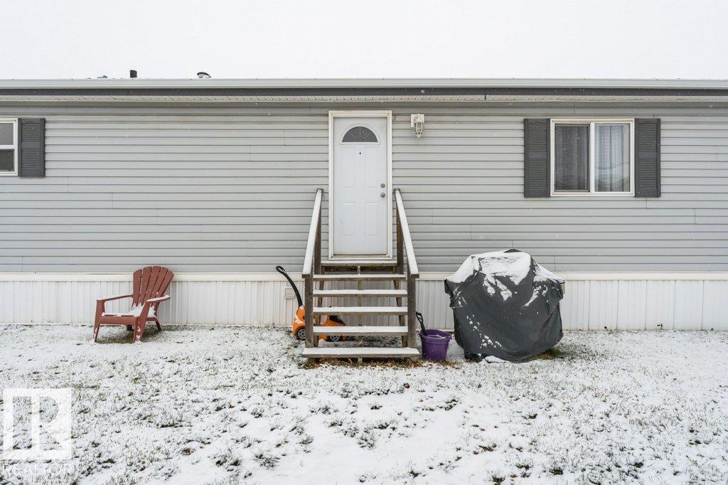 1637 68 AV NW, Edmonton