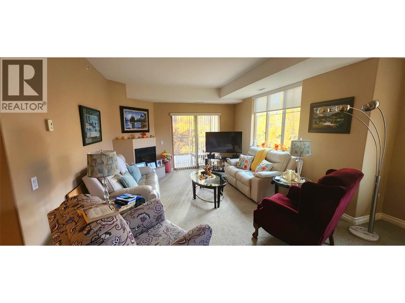 921 Spillway Road Unit# 306B, Oliver
