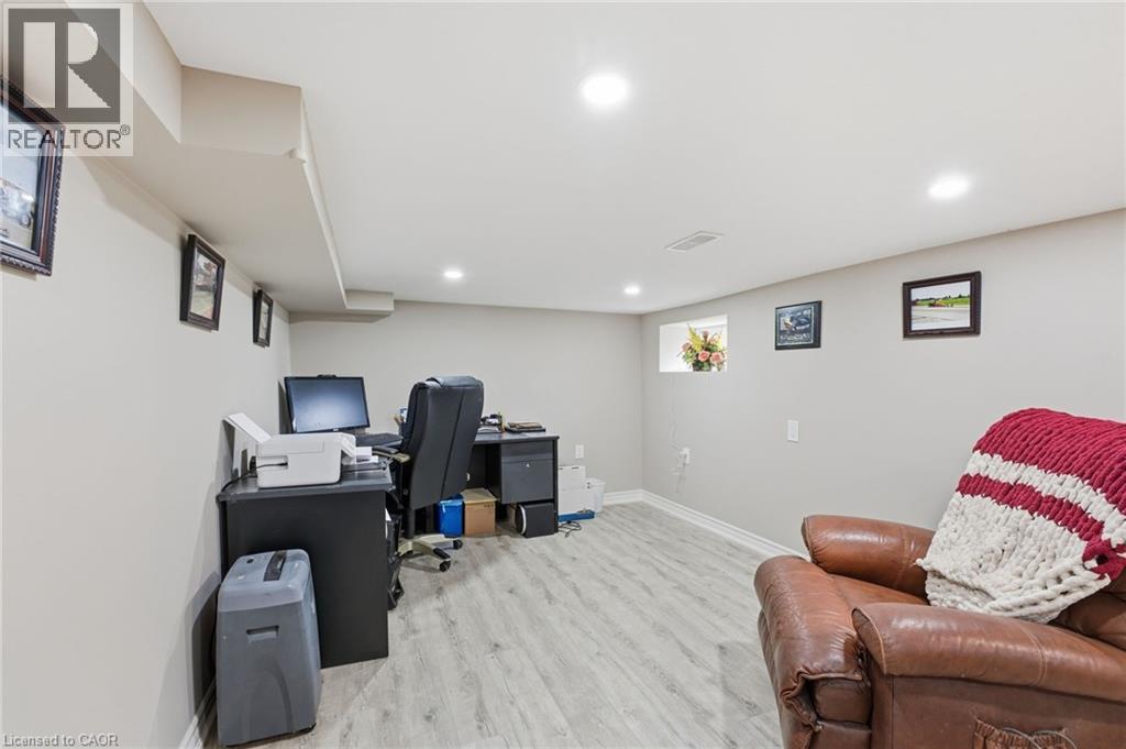 26 TERRACE HILL Street - 24