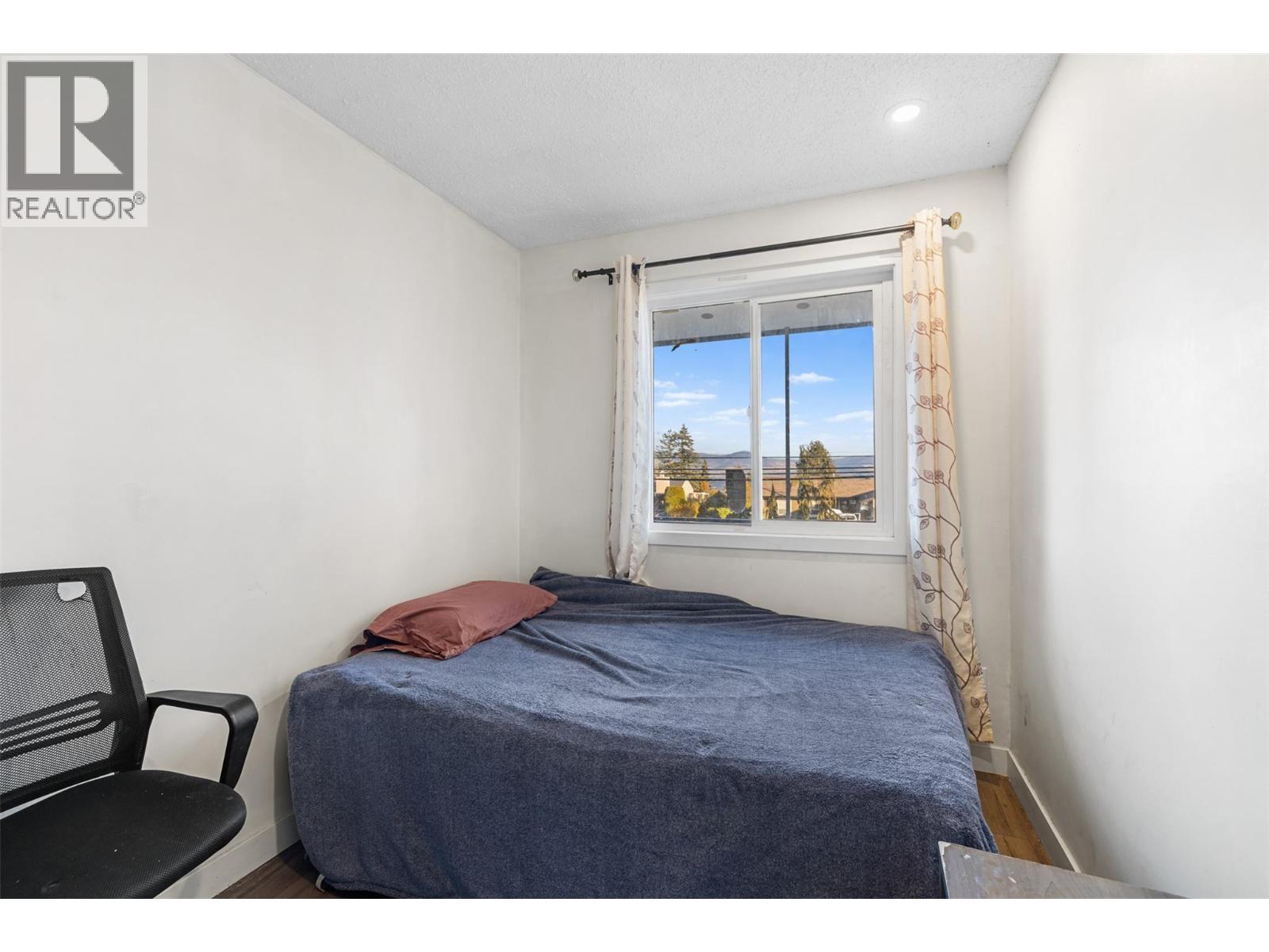  2650 Thacker Drive, West Kelowna