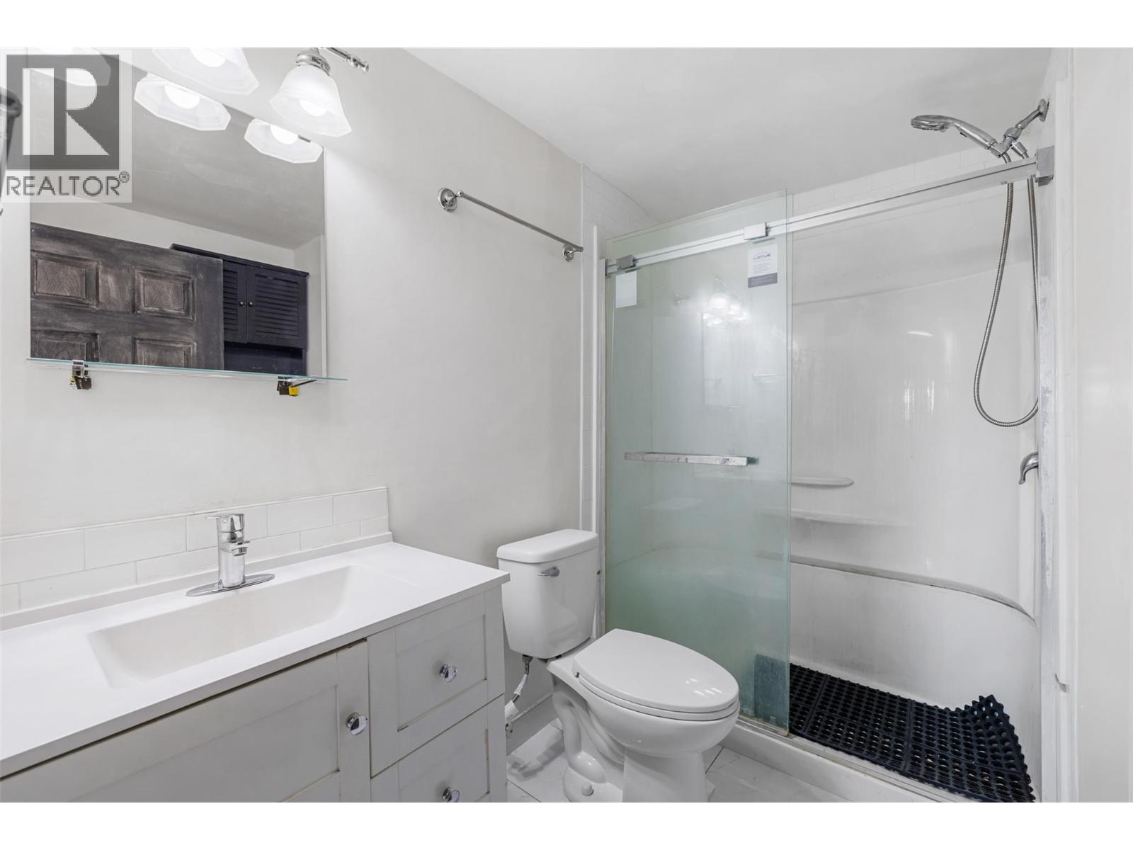  2650 Thacker Drive, West Kelowna