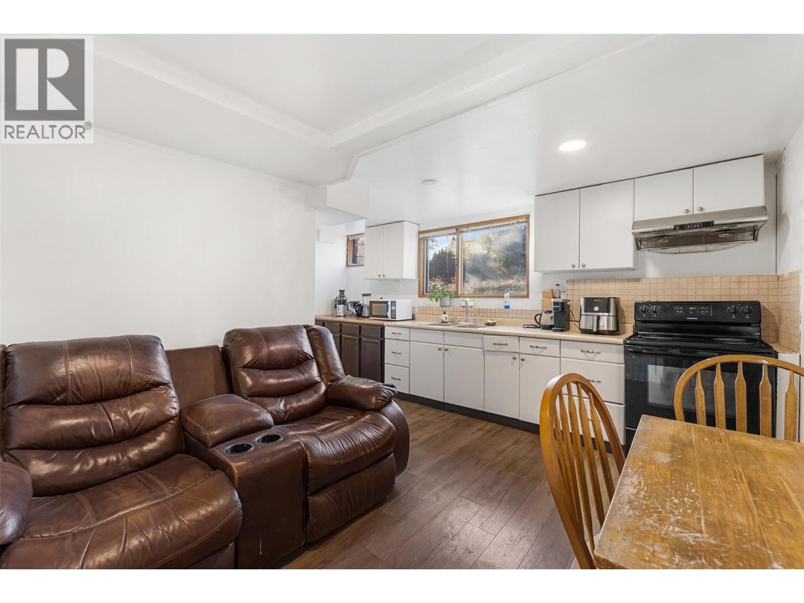  2650 Thacker Drive, West Kelowna