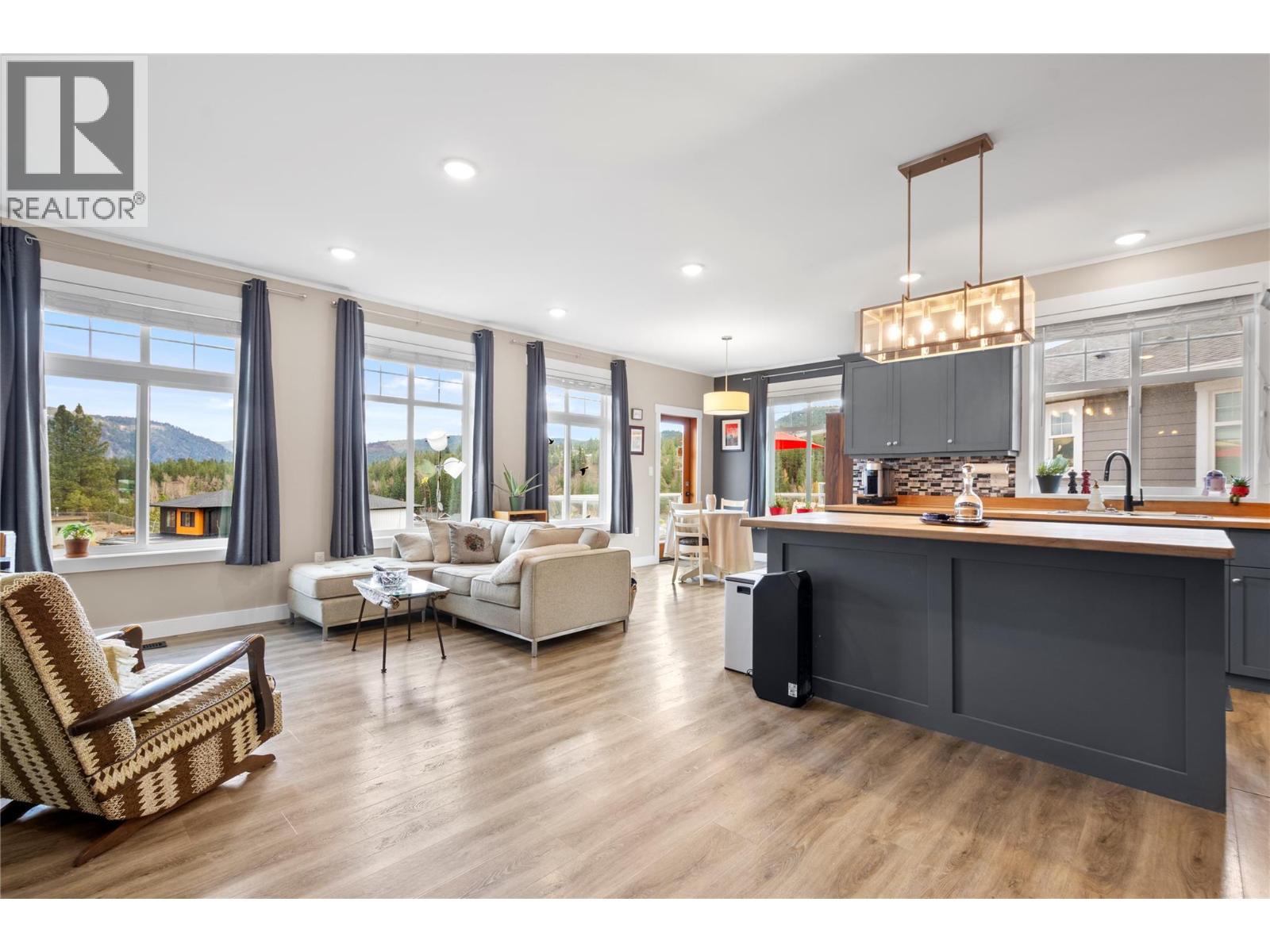 109 COPPERHEAD Road, Princeton