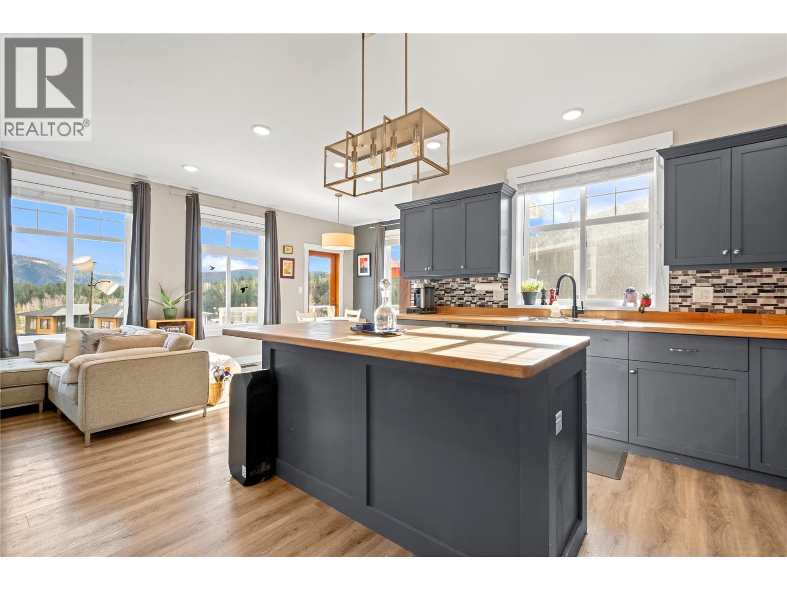 109 COPPERHEAD Road, Princeton