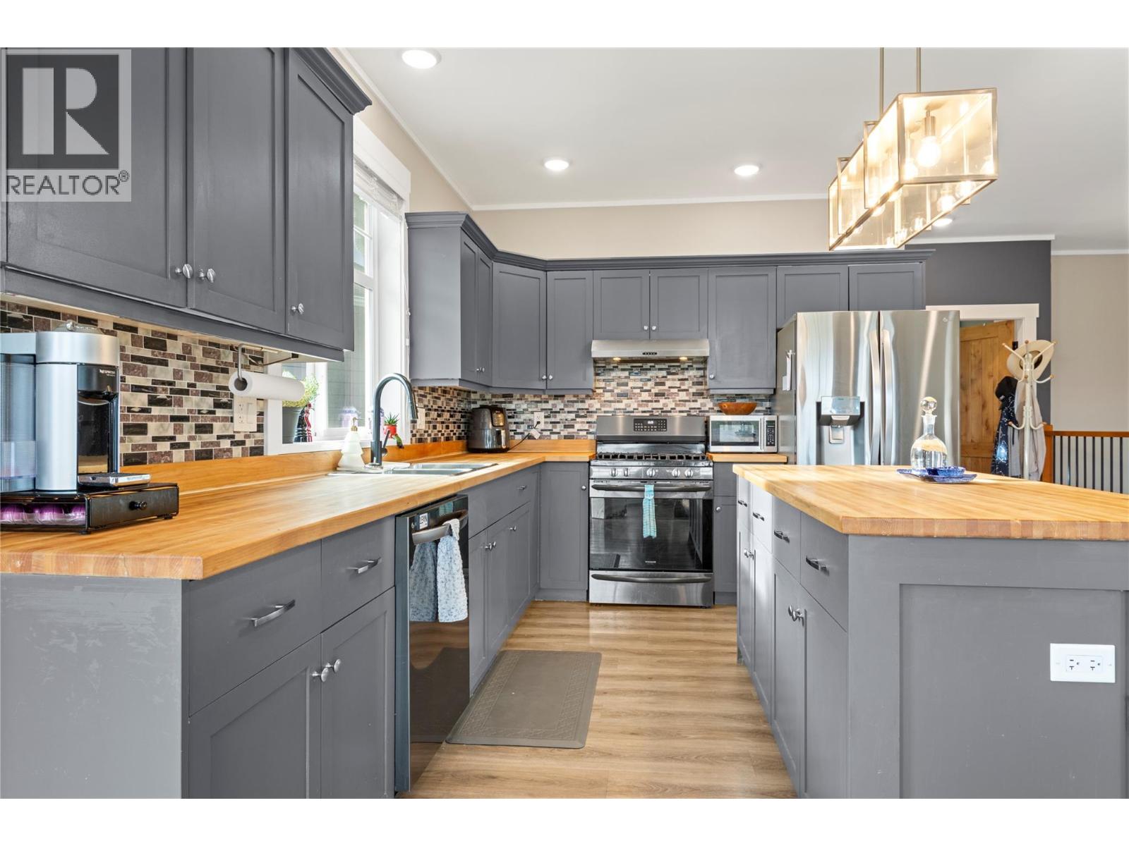 109 COPPERHEAD Road, Princeton