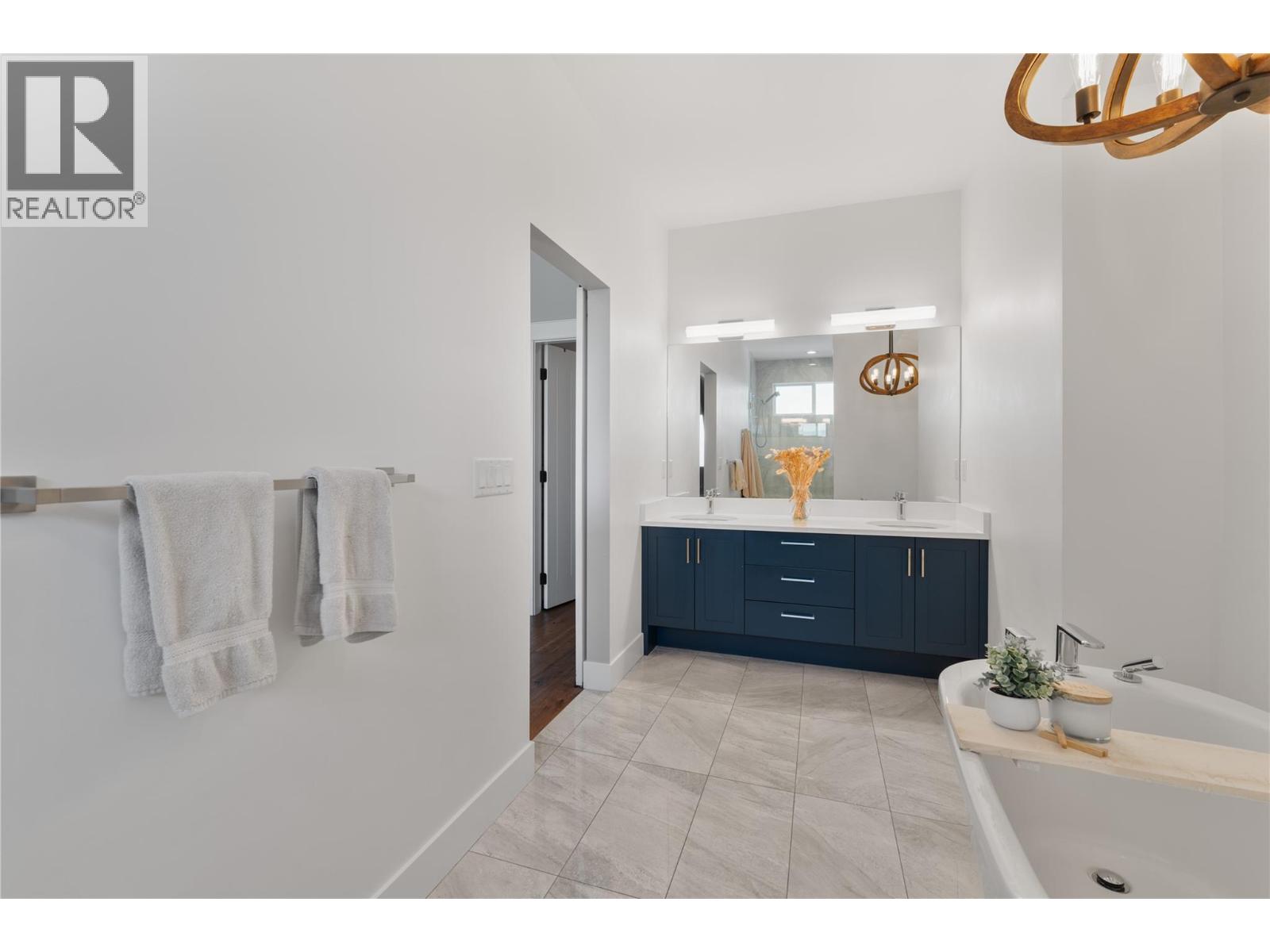  13301 Apex Lane, Lake Country