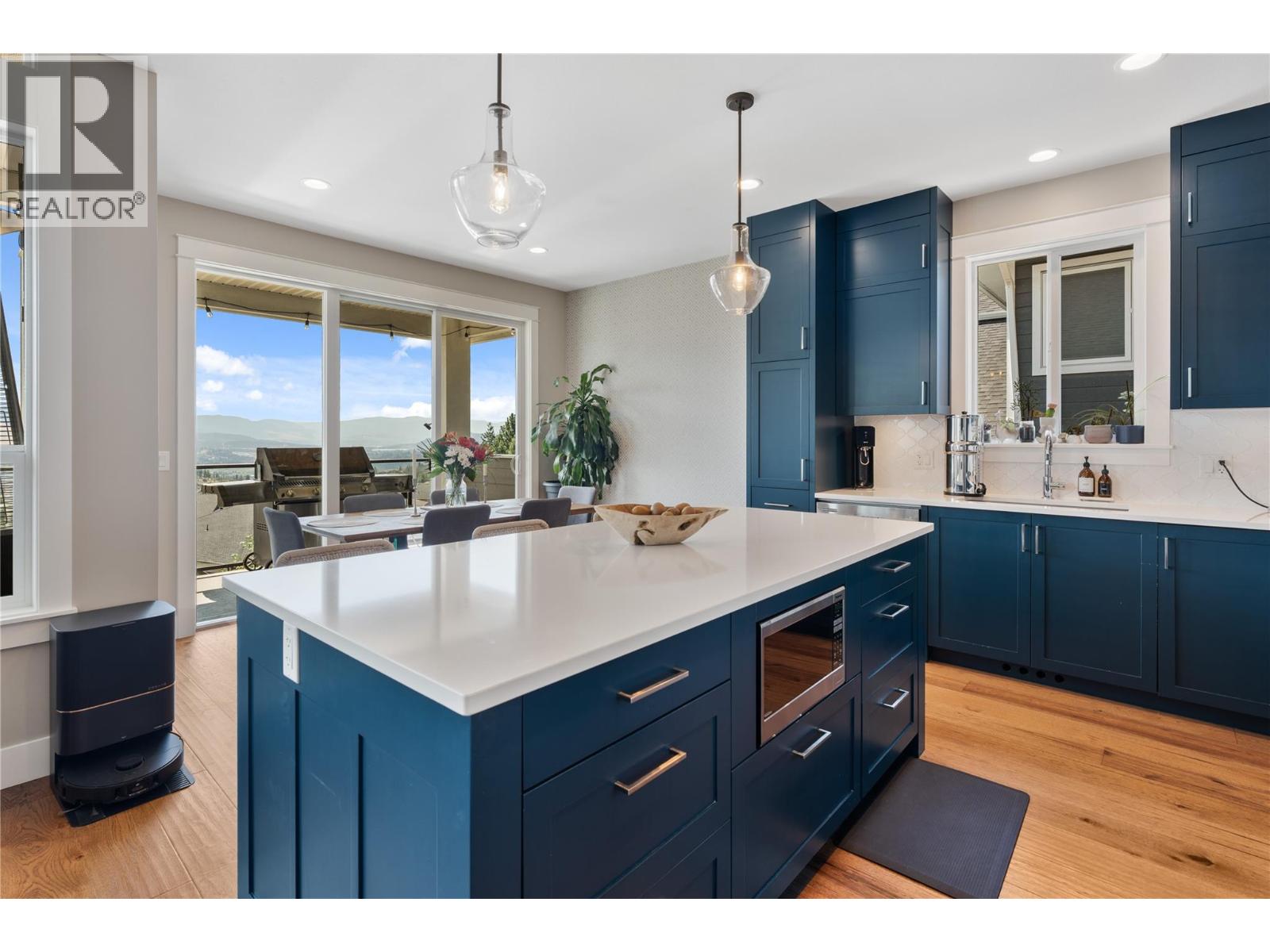  13301 Apex Lane, Lake Country