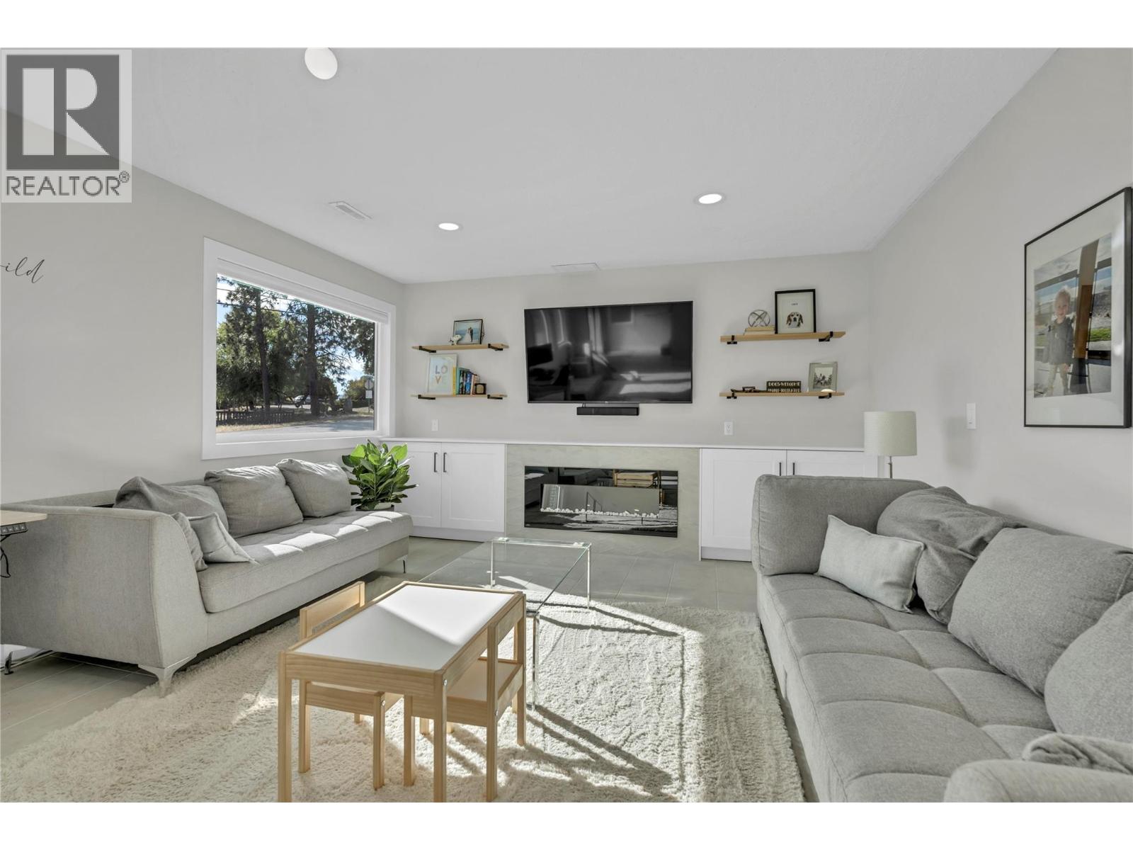 3904 Dryden Road, Peachland