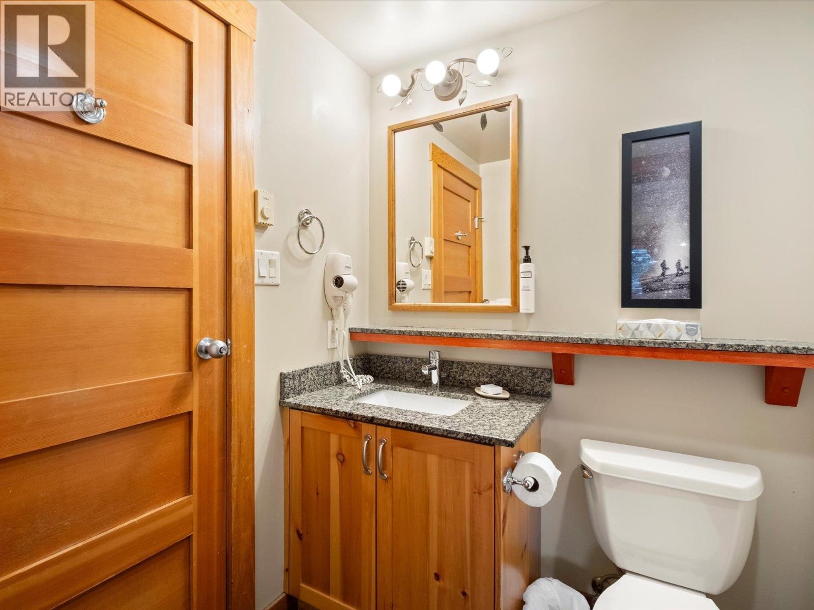 215C 2036 LONDON LANE, Whistler