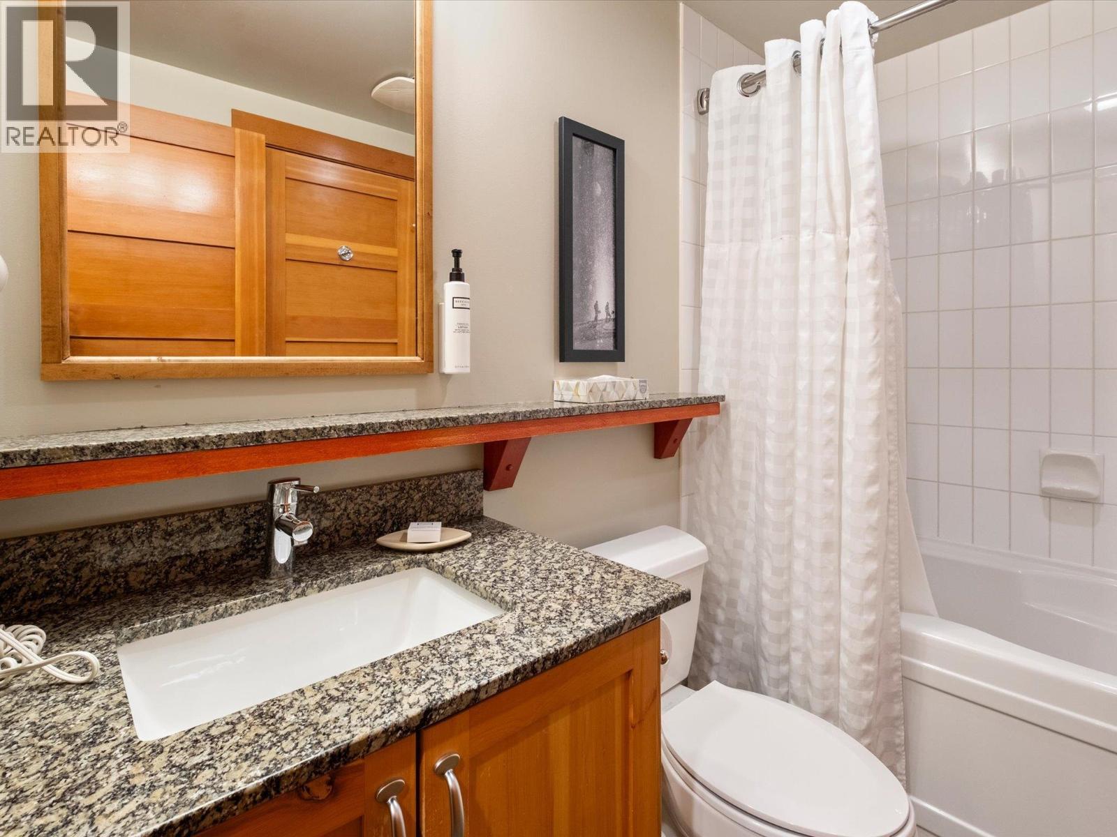 215C 2036 LONDON LANE, Whistler