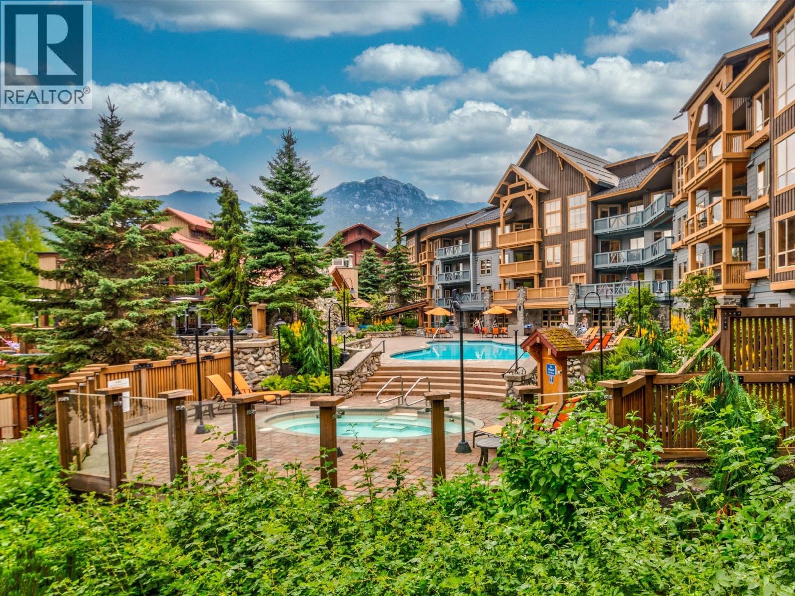 215C 2036 LONDON LANE, Whistler