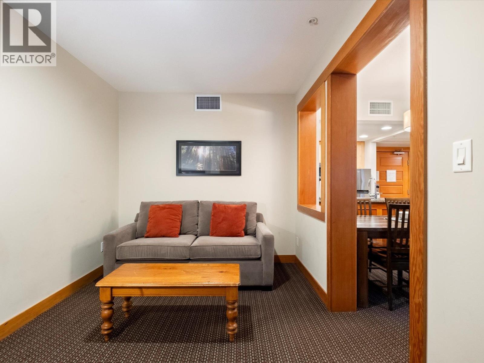 215C 2036 LONDON LANE, Whistler