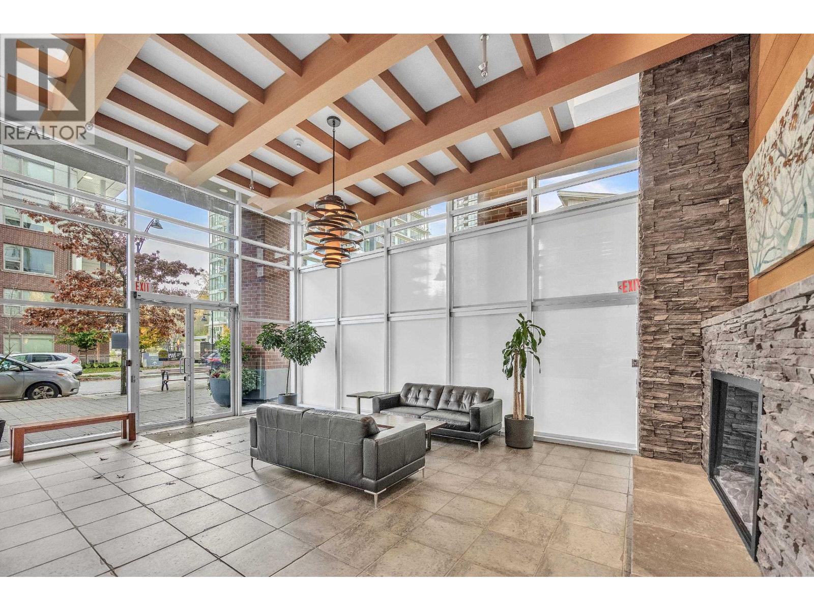 1904 400 CAPILANO ROAD, Port Moody