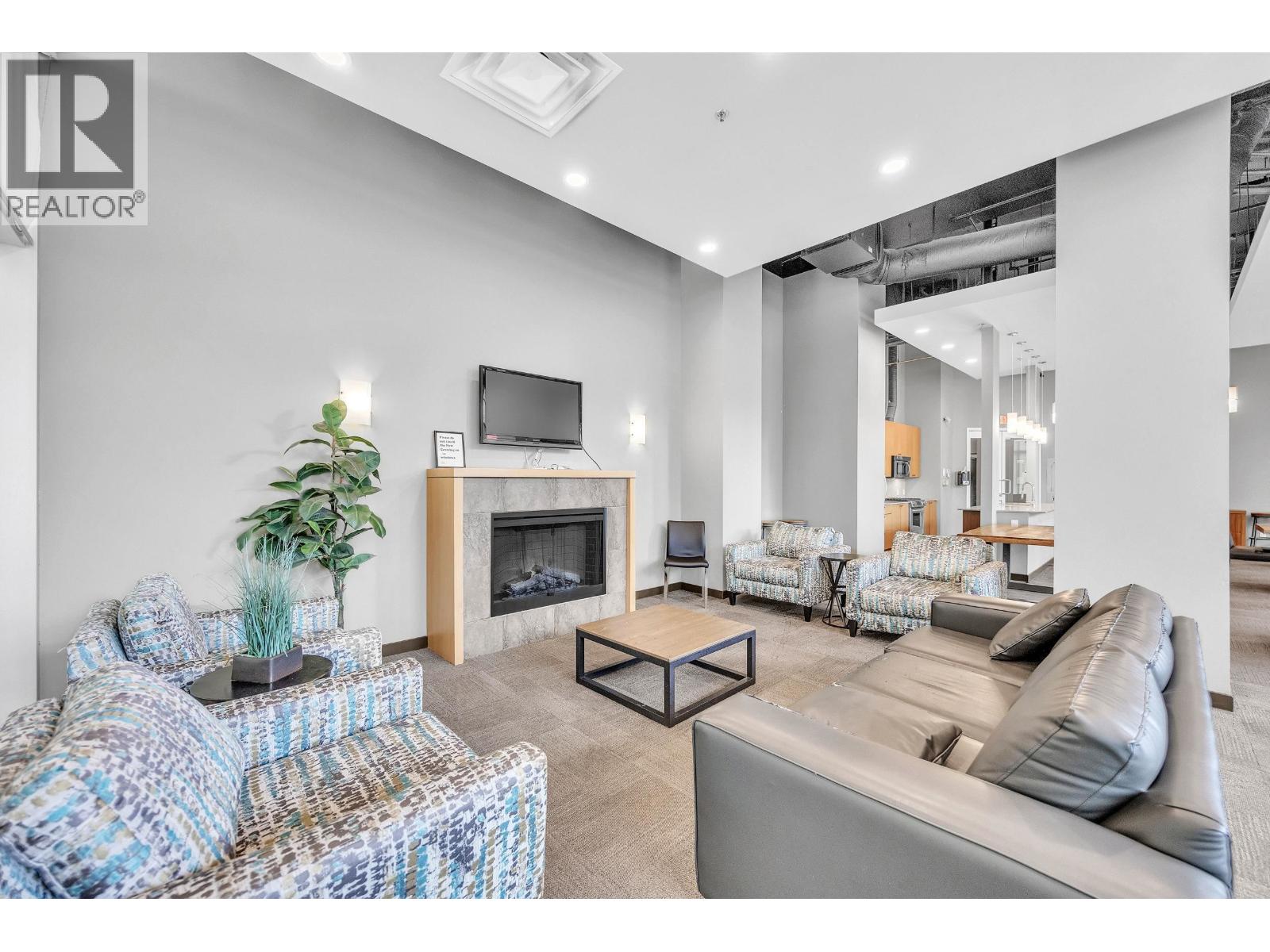 1904 400 CAPILANO ROAD, Port Moody