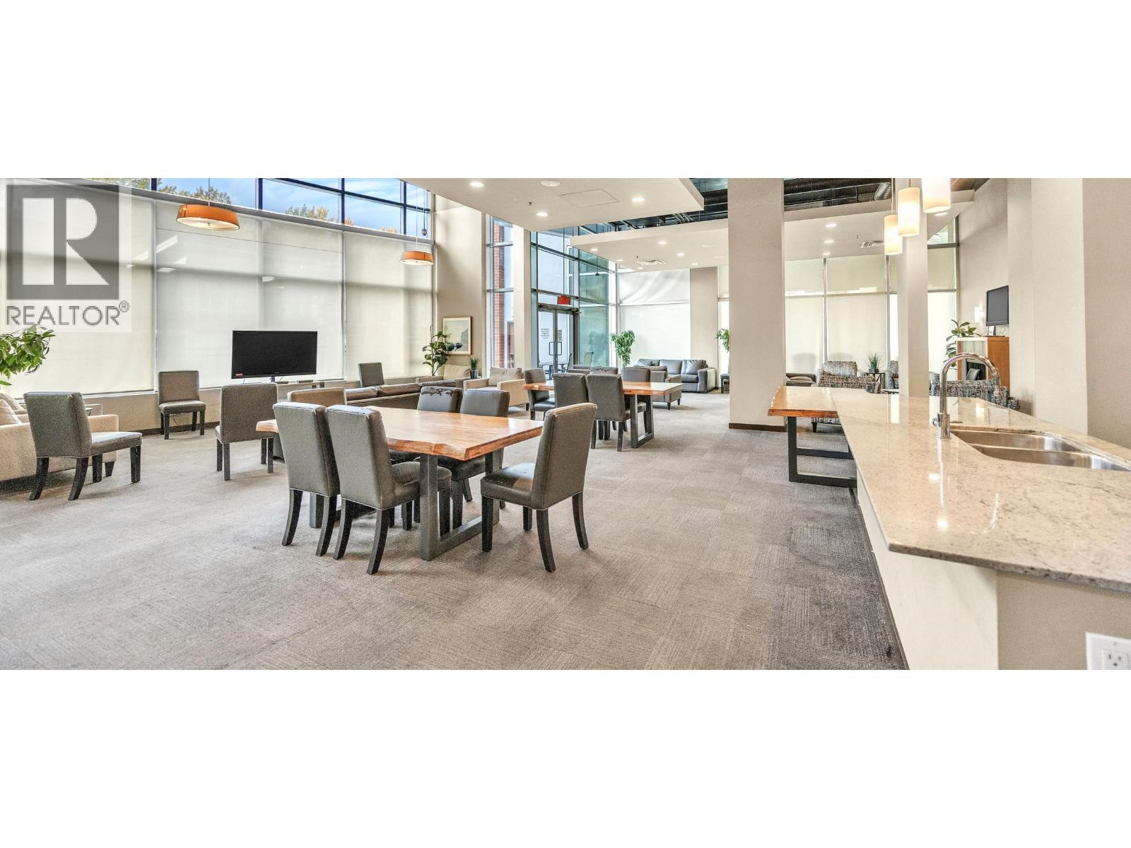 1904 400 CAPILANO ROAD, Port Moody