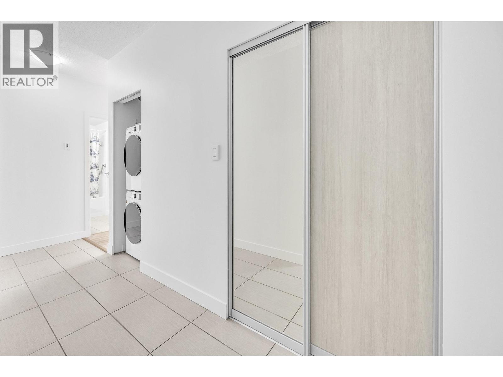 1904 400 CAPILANO ROAD, Port Moody