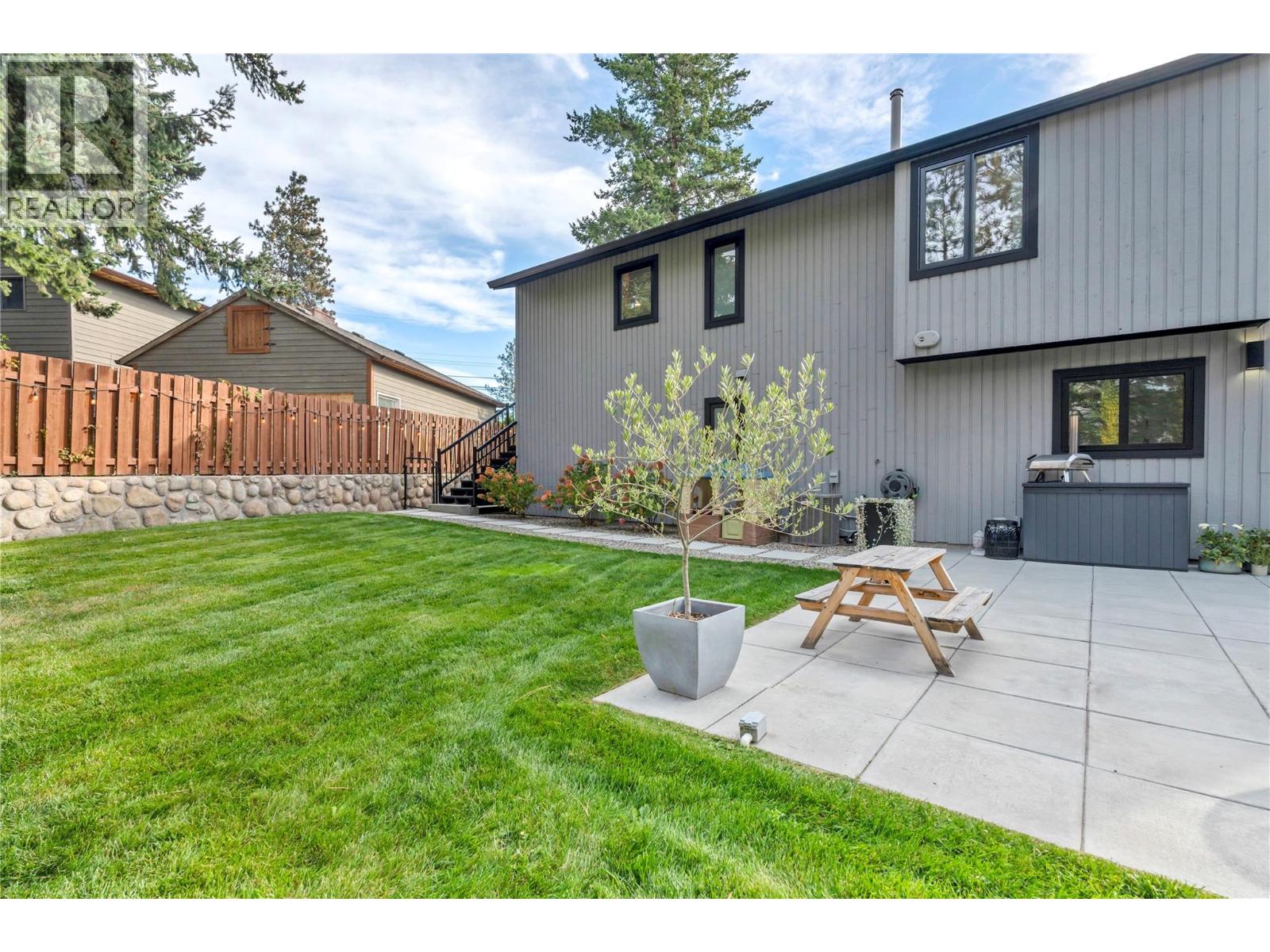 3904 Dryden Road, Peachland