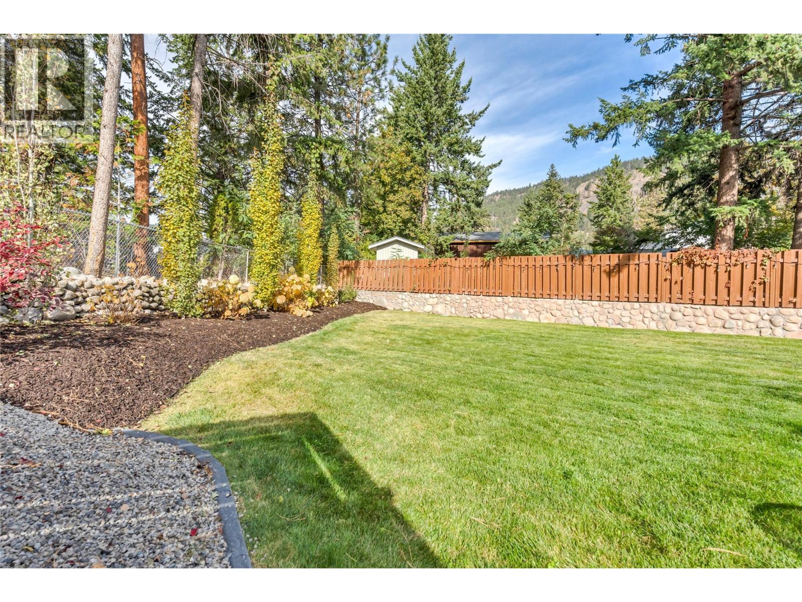 3904 Dryden Road, Peachland