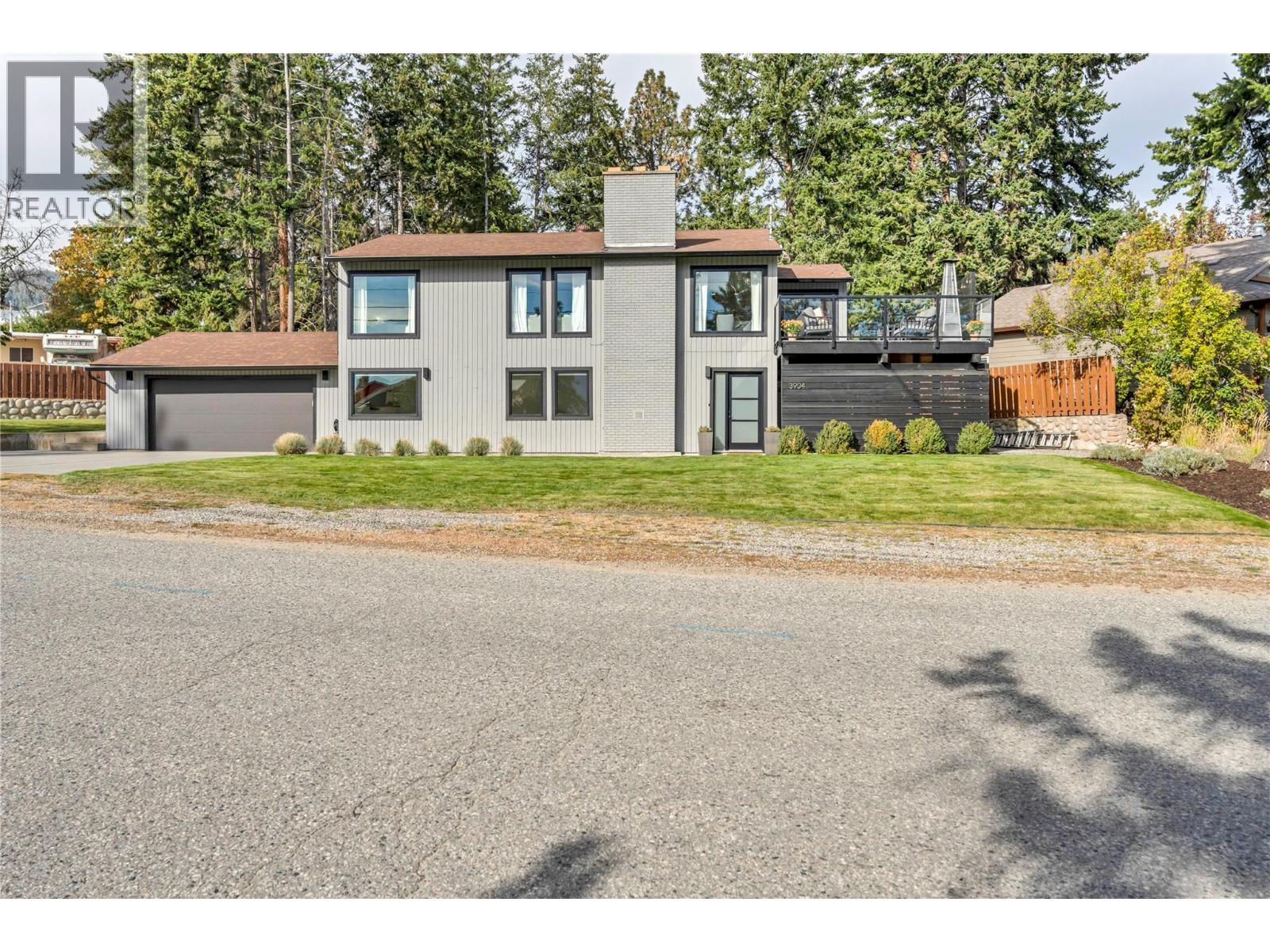 3904 Dryden Road, Peachland