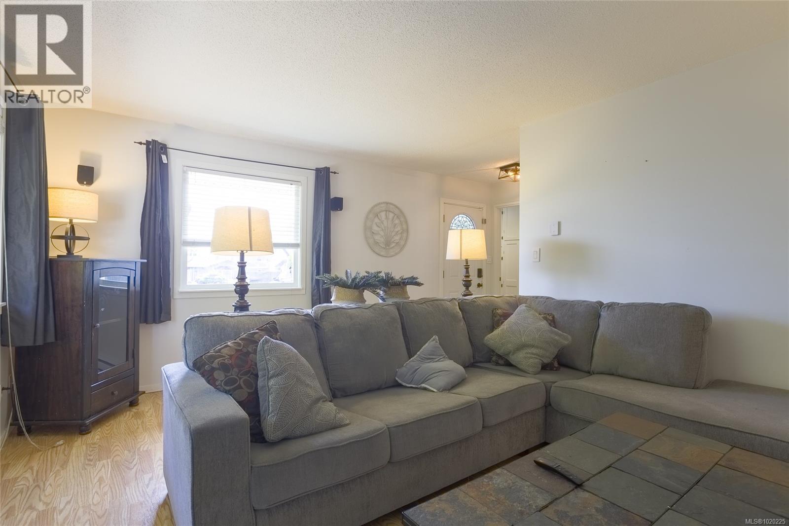 6144 Edgehill Pl, Duncan