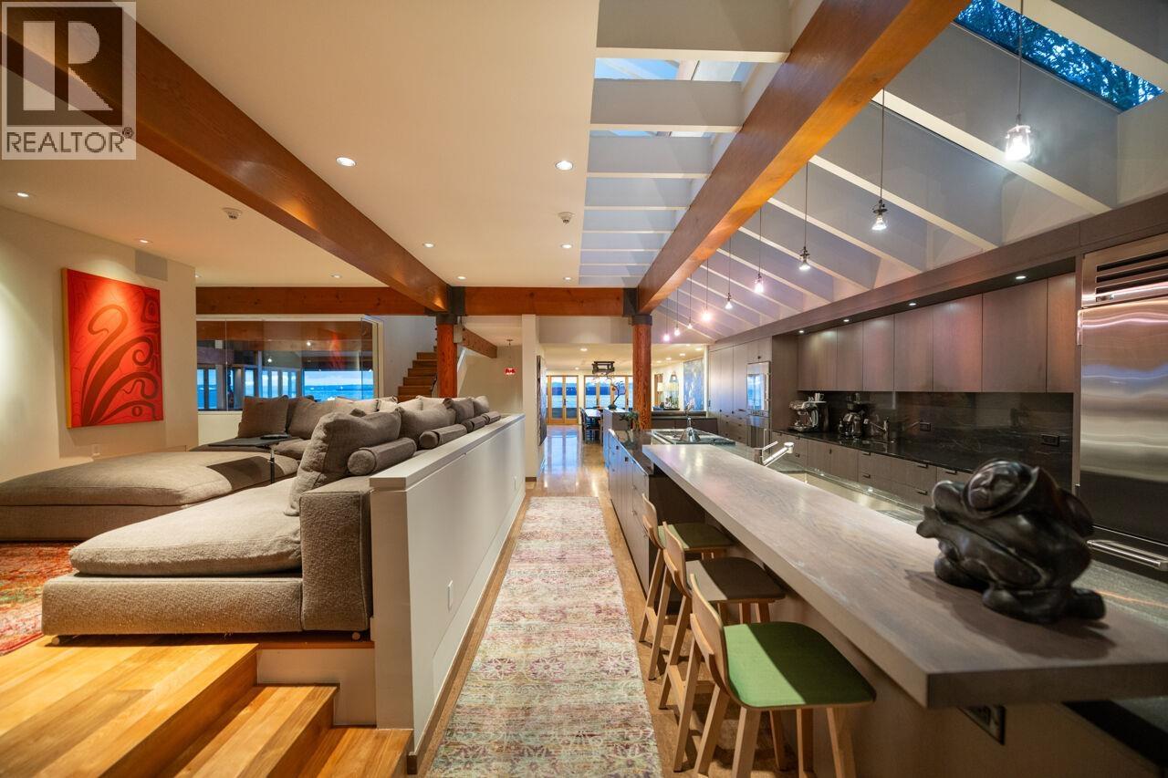 4036 MARINE DRIVE, West Vancouver