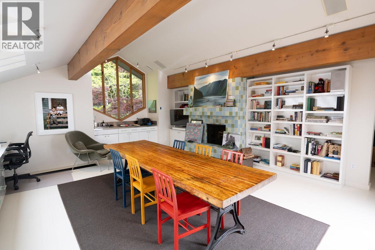 4036 MARINE DRIVE, West Vancouver