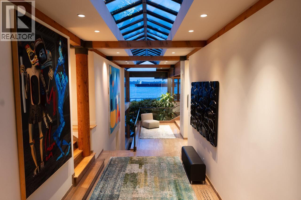 4036 MARINE DRIVE, West Vancouver