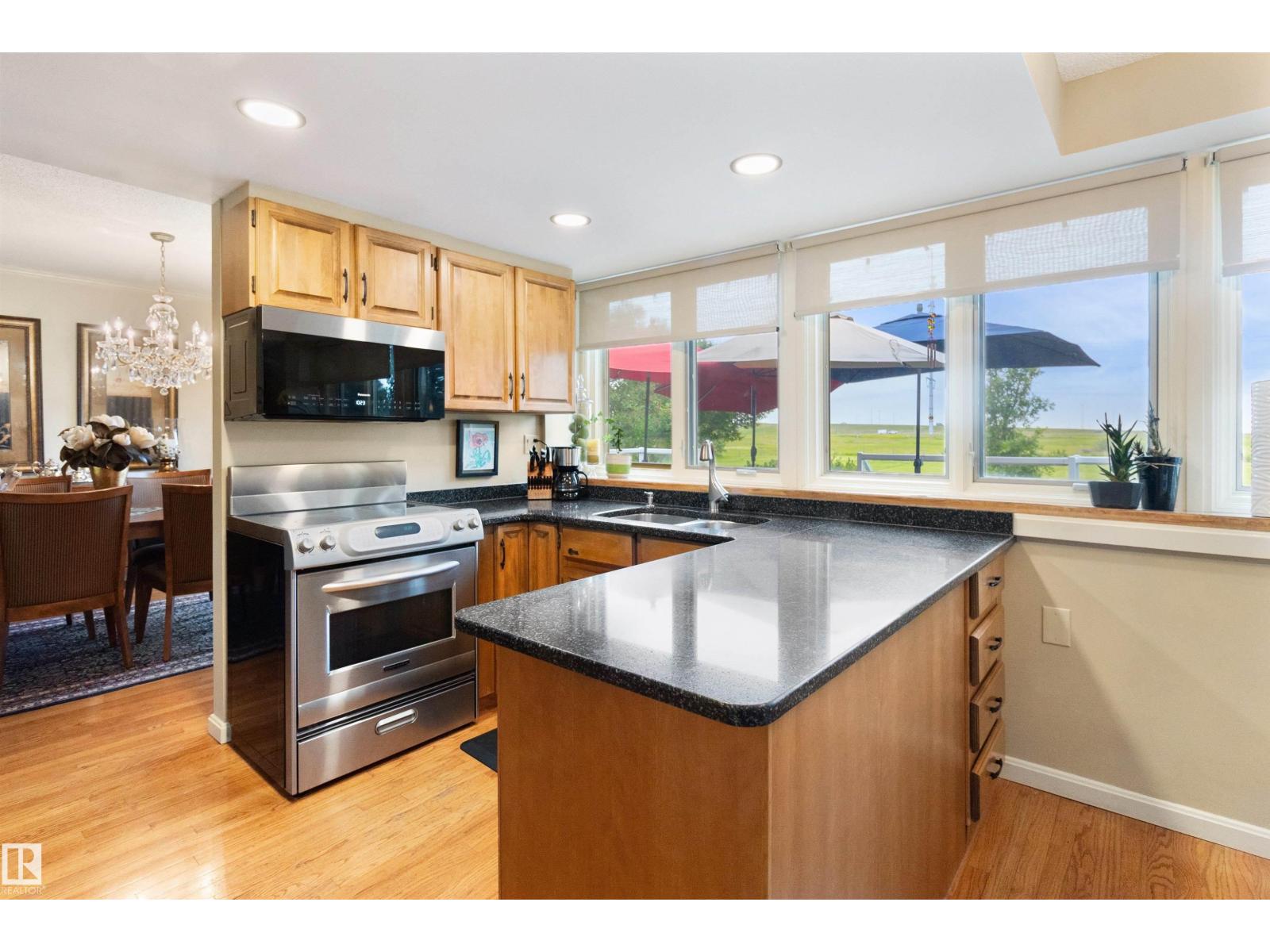 433 VILLAGE DR, Sherwood Park