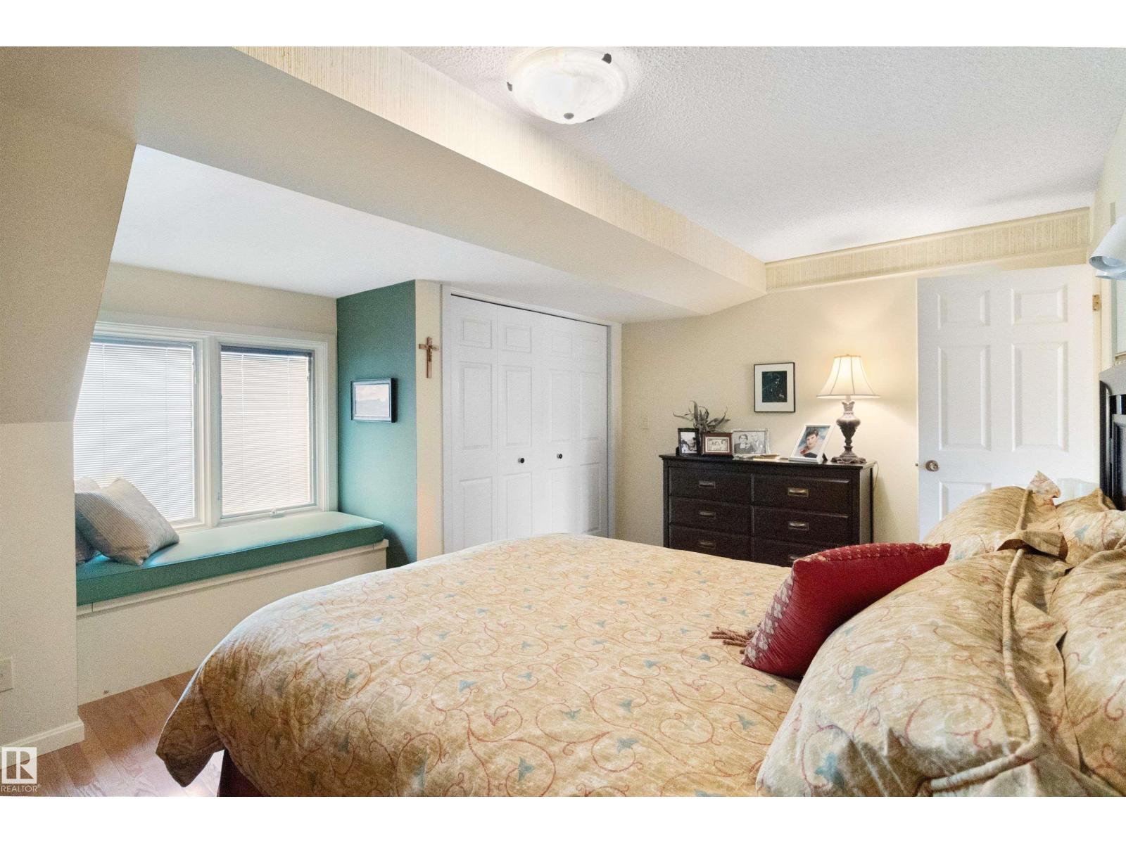 433 VILLAGE DR, Sherwood Park