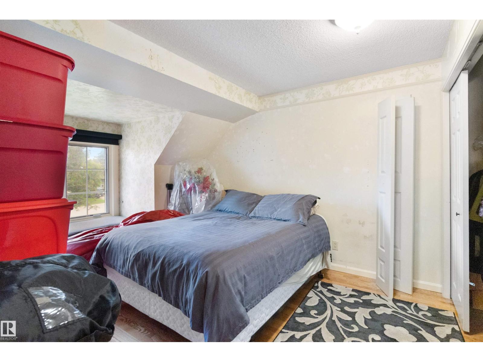 433 VILLAGE DR, Sherwood Park