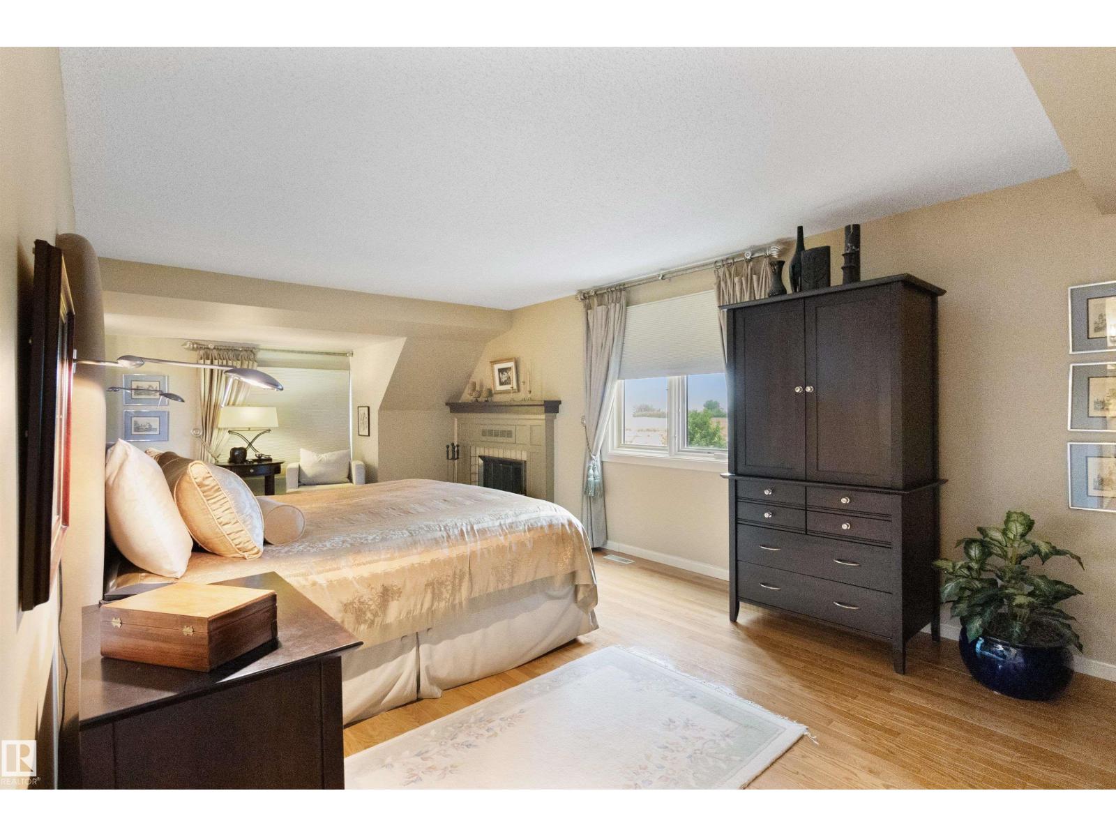 433 VILLAGE DR, Sherwood Park