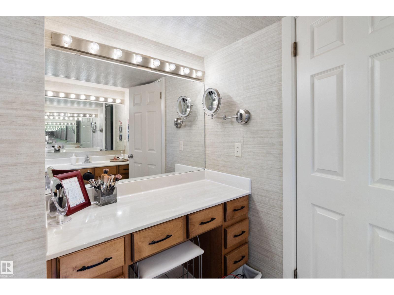 433 VILLAGE DR, Sherwood Park