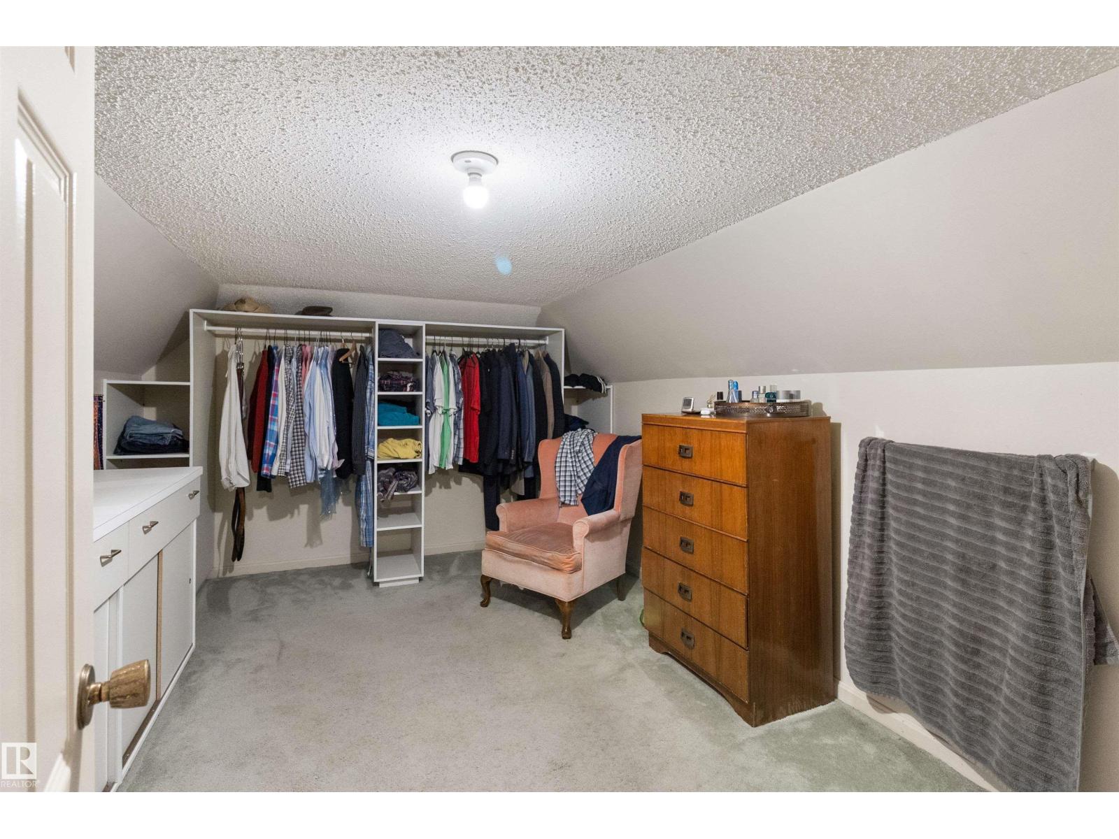 433 VILLAGE DR, Sherwood Park