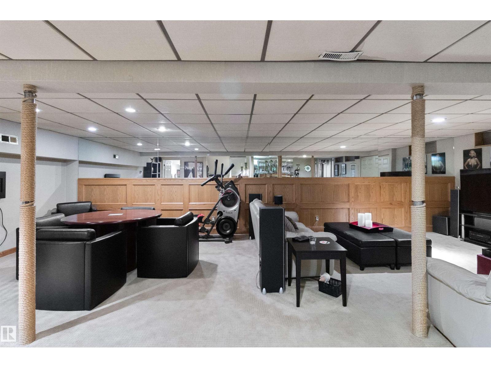 433 VILLAGE DR, Sherwood Park