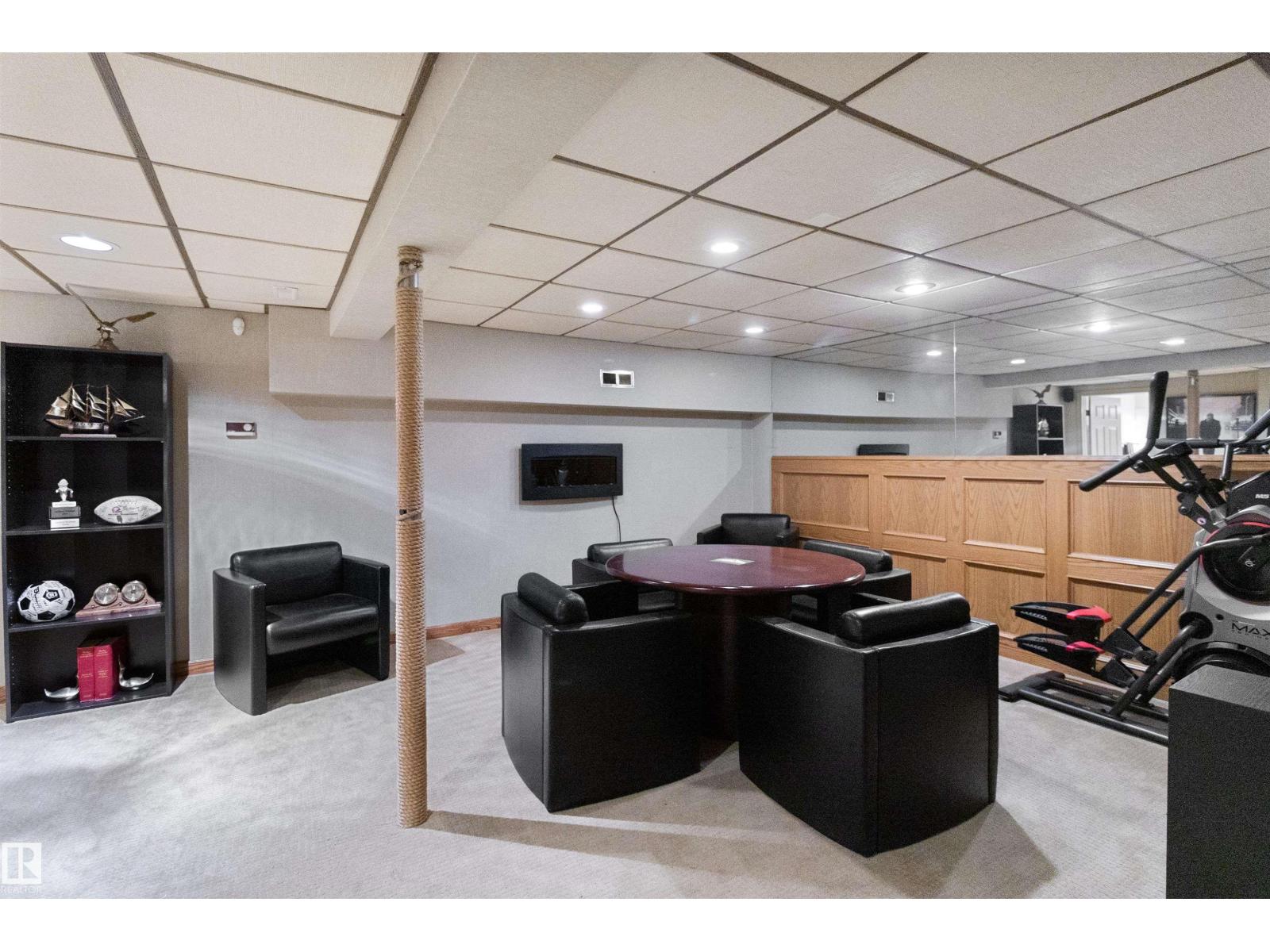 433 VILLAGE DR, Sherwood Park