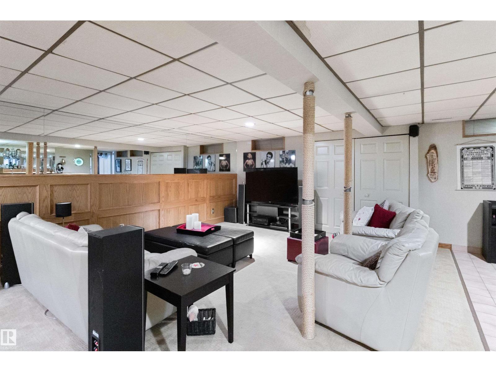 433 VILLAGE DR, Sherwood Park