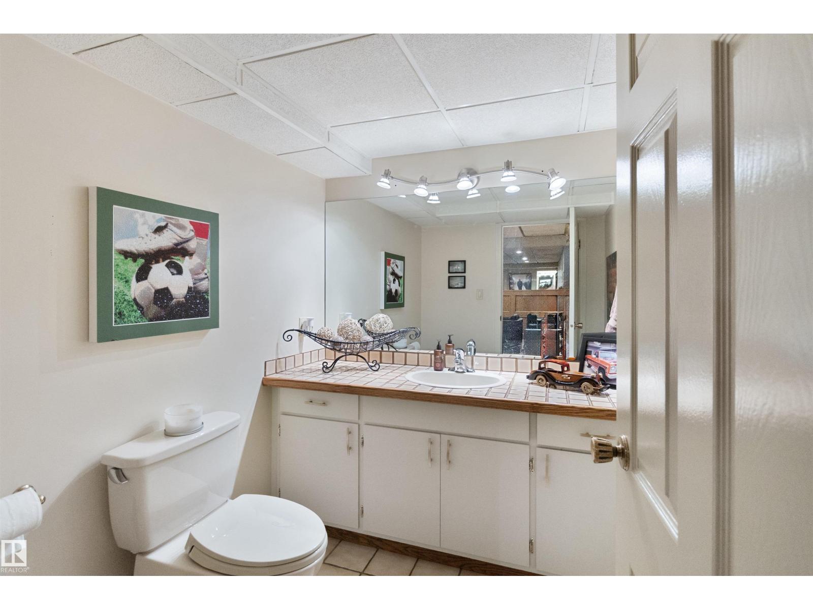 433 VILLAGE DR, Sherwood Park