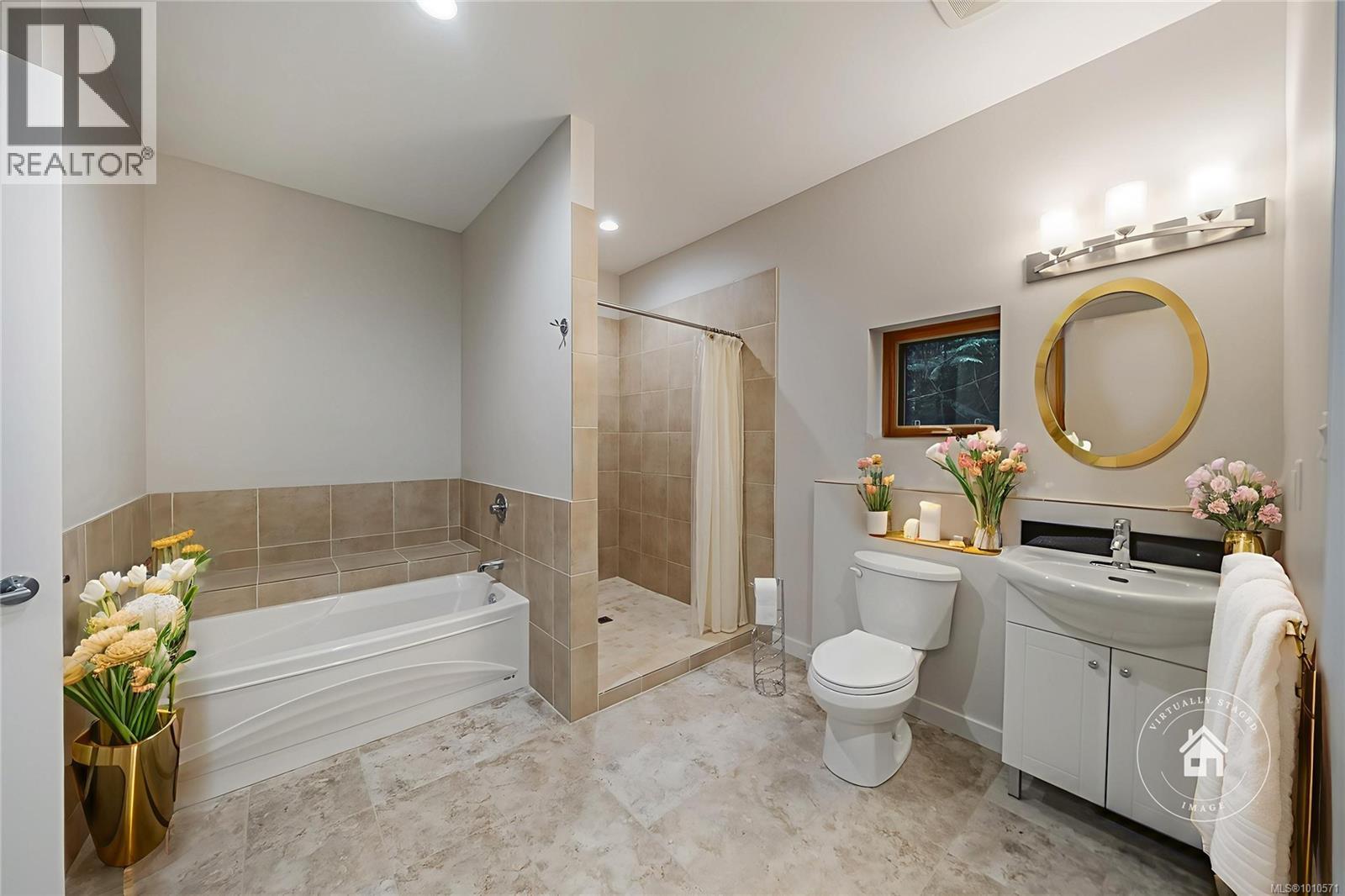 1875 Ashling Rd, Qualicum Beach