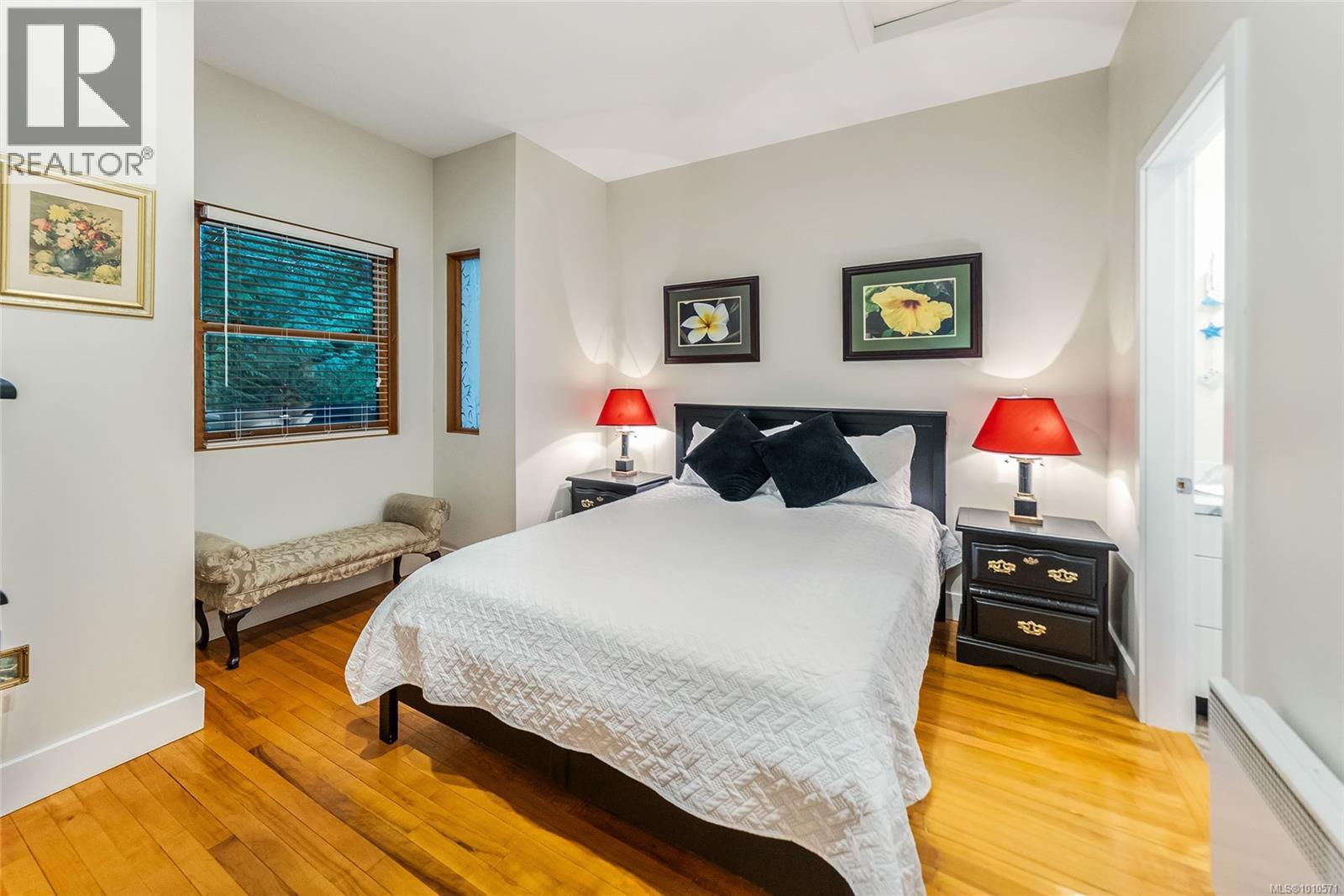 1875 Ashling Rd, Qualicum Beach