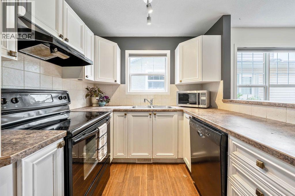 Single Family House for Sale in    Street SE Inglewood Calgary 