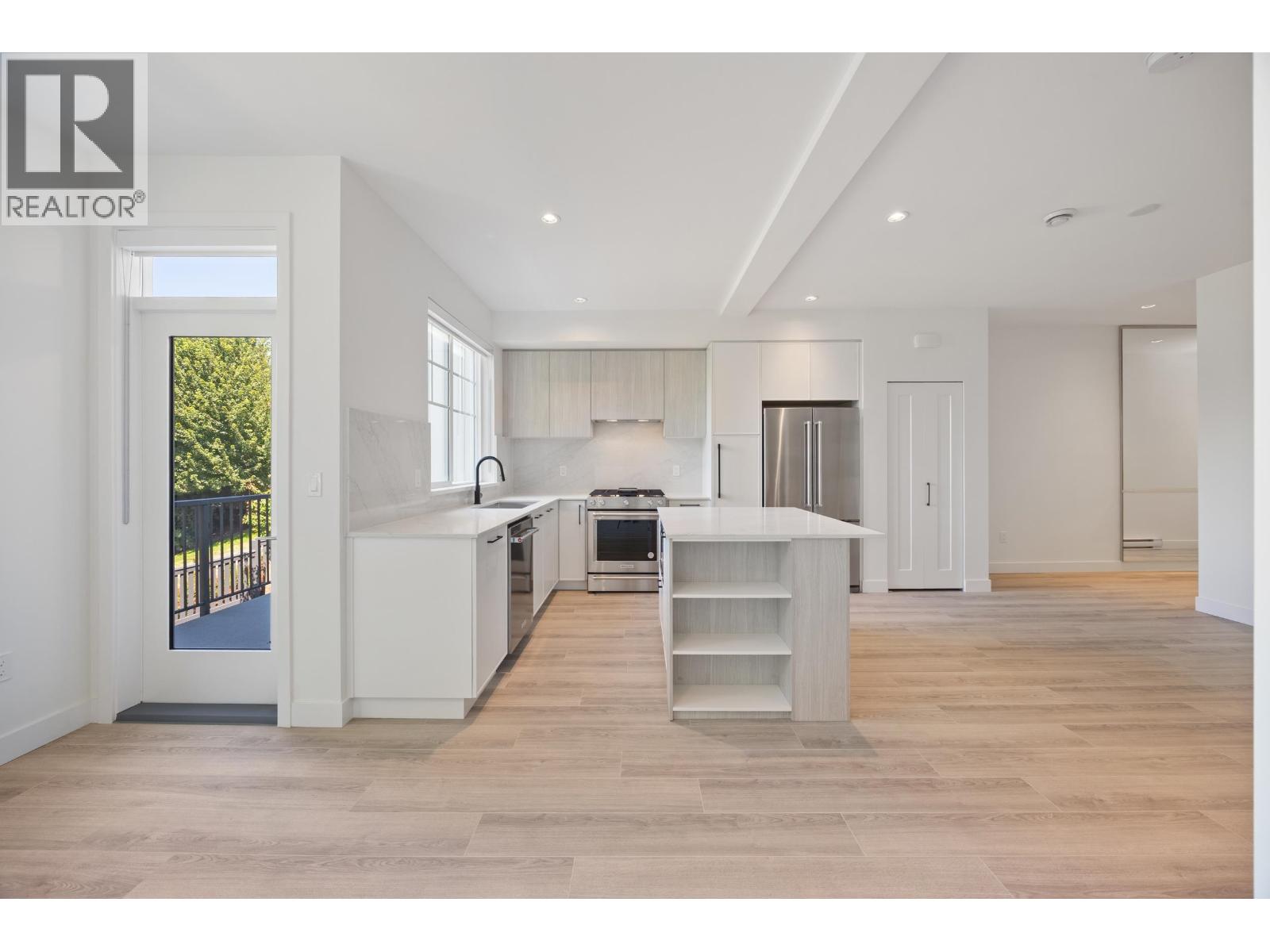 103 3421 QUEENSTON AVENUE, Coquitlam