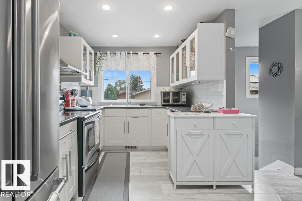 9211 69 ST NW, Edmonton