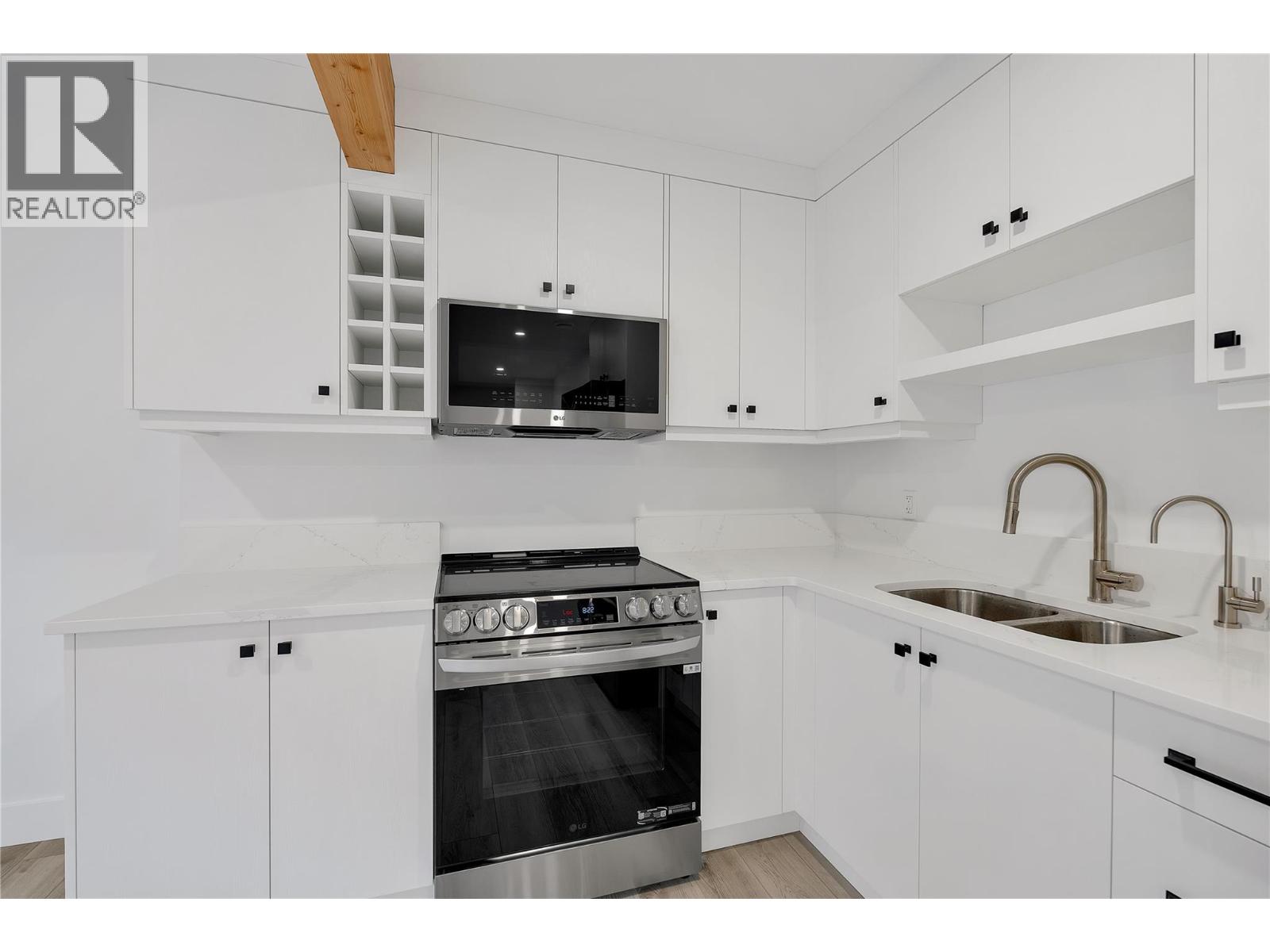 645 Grand Oro Road, Kaleden