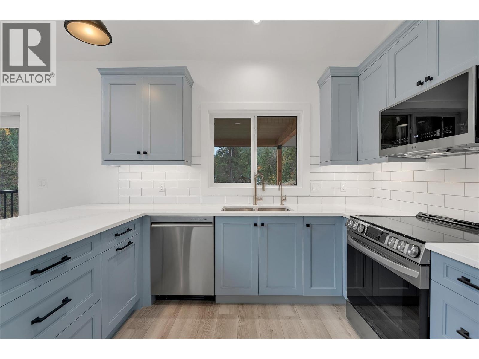 645 Grand Oro Road, Kaleden