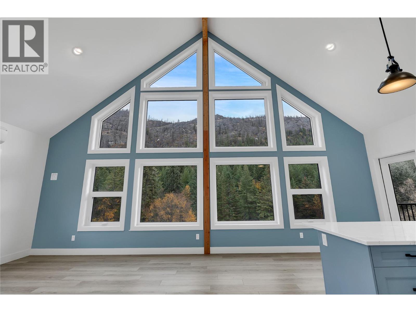 645 Grand Oro Road, Kaleden