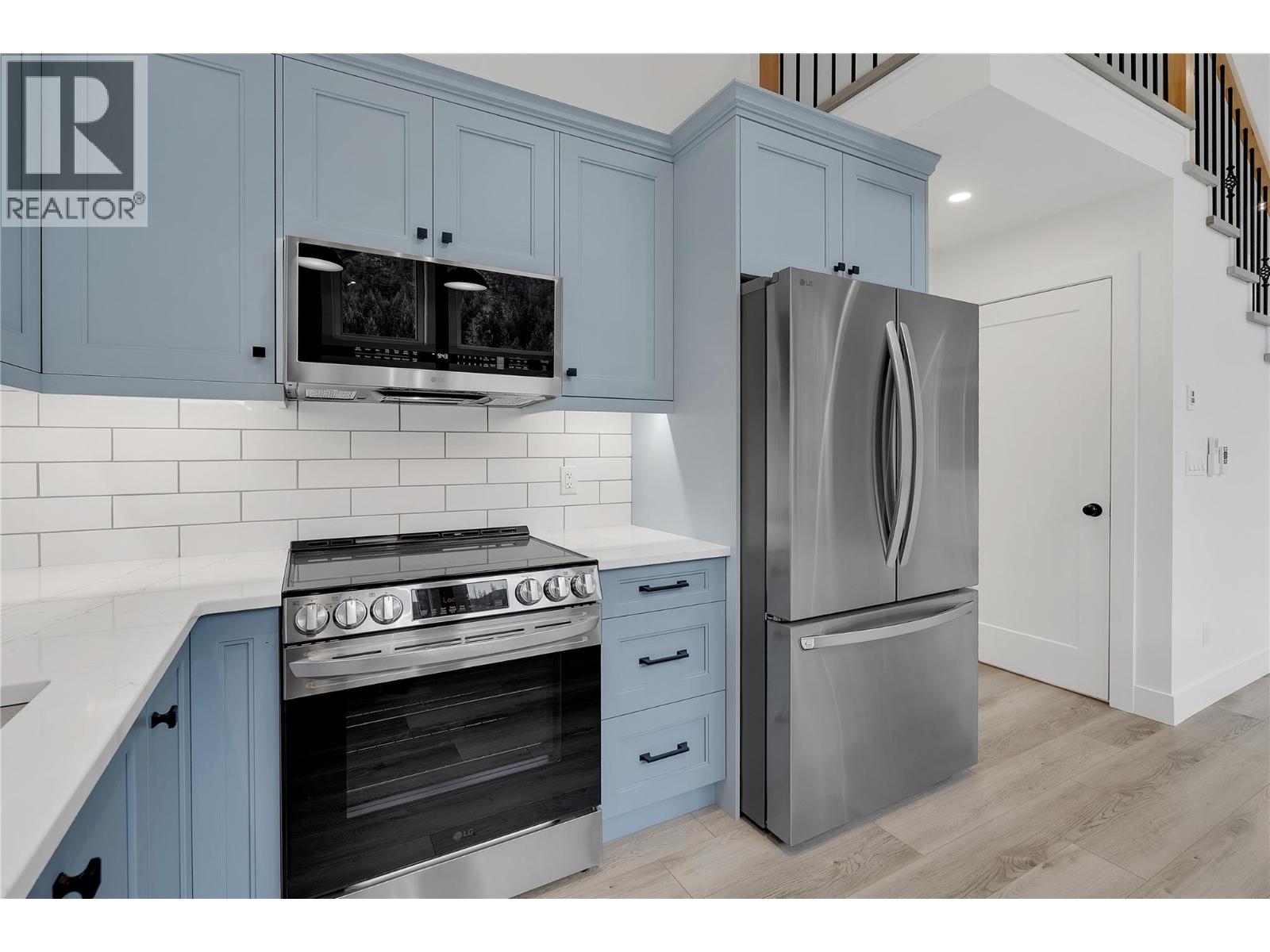 645 Grand Oro Road, Kaleden