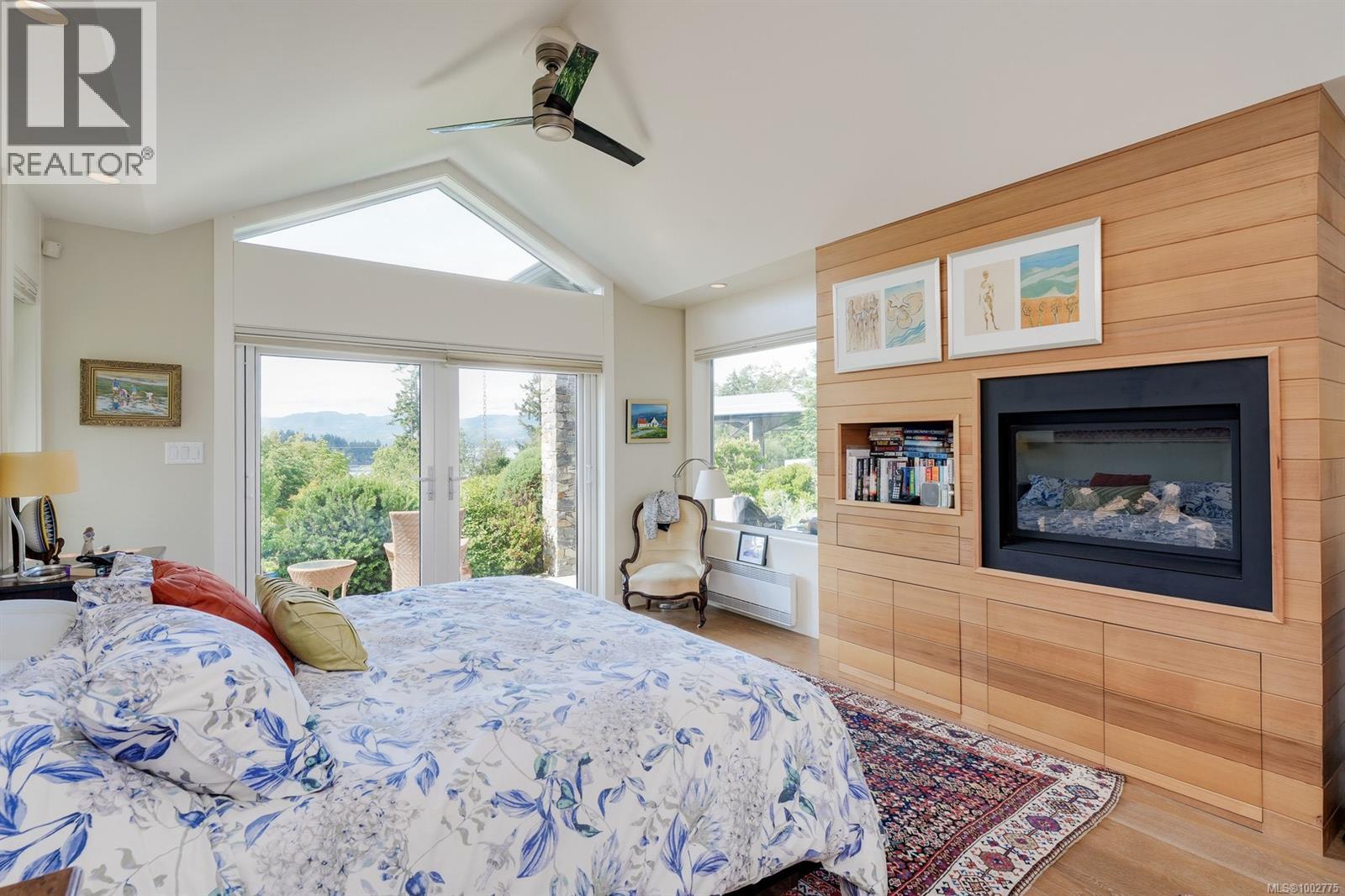 11333 CHALET Rd, North Saanich