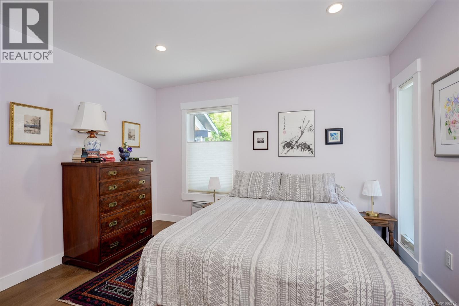 11333 CHALET Rd, North Saanich